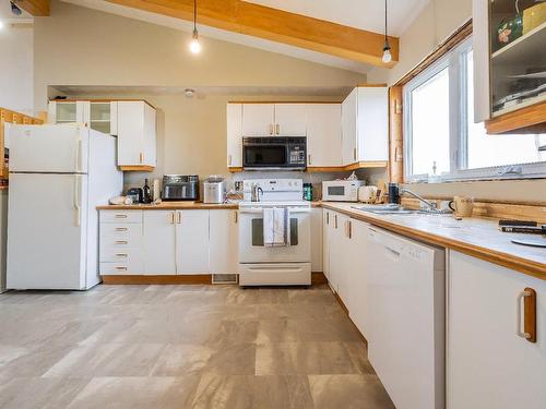 Kitchen - 807 Route 199, Les Îles-De-La-Madeleine, QC - Indoor Photo Showing Kitchen