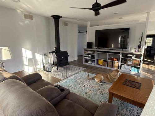 3325 Kam Current Road, Thunder Bay ( Kaministiquia ), ON - Indoor Photo Showing Living Room