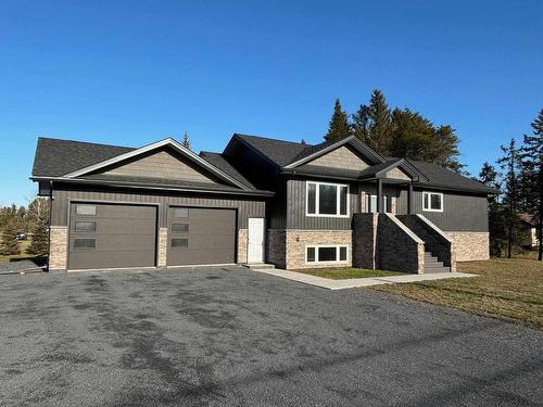 1825 Rosslyn Road, Thunder Bay, ON - Outdoor