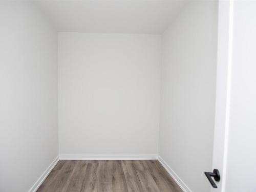 1825 Rosslyn Road, Thunder Bay, ON - Indoor Photo Showing Other Room