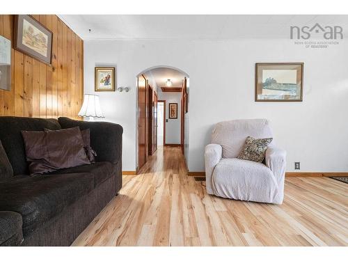 686 Highway 204, Brookdale, NS 