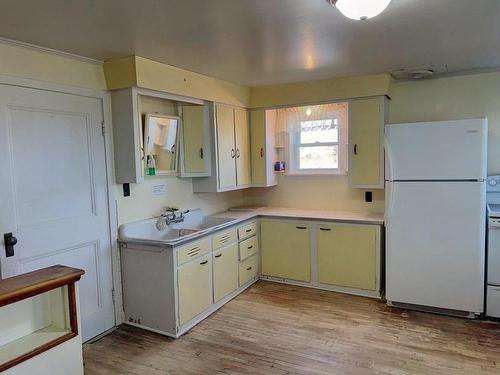 Kitchen - 180 Route 132, Saint-Godefroi, QC - Indoor Photo Showing Kitchen