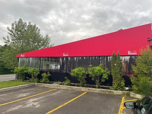 Terrasse - J-75 Av. De La Gare, Saint-Sauveur, QC 