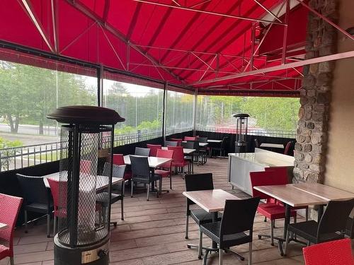 Terrasse - J-75 Av. De La Gare, Saint-Sauveur, QC 