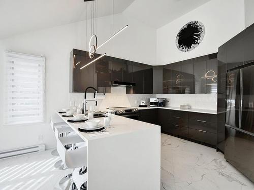 Cuisine - 8990 Place Rodier, Brossard, QC - Indoor Photo Showing Kitchen With Upgraded Kitchen