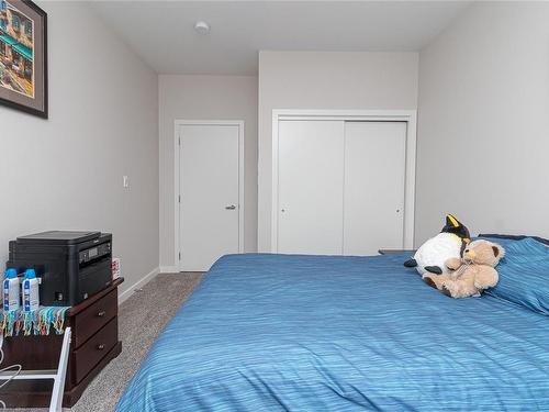 301-590 Bezanton Way, Colwood, BC - Indoor Photo Showing Bedroom