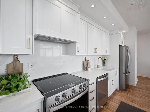 1308-15 Bruyeres Mews, Toronto, ON - Indoor Photo Showing Kitchen With Stainless Steel Kitchen With Upgraded Kitchen