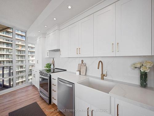 1308-15 Bruyeres Mews, Toronto, ON - Indoor Photo Showing Kitchen With Upgraded Kitchen