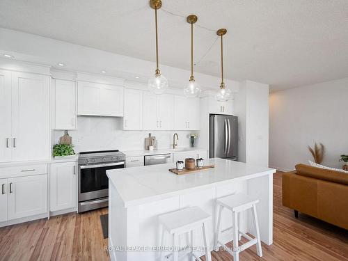 1308-15 Bruyeres Mews, Toronto, ON - Indoor Photo Showing Kitchen With Stainless Steel Kitchen With Upgraded Kitchen