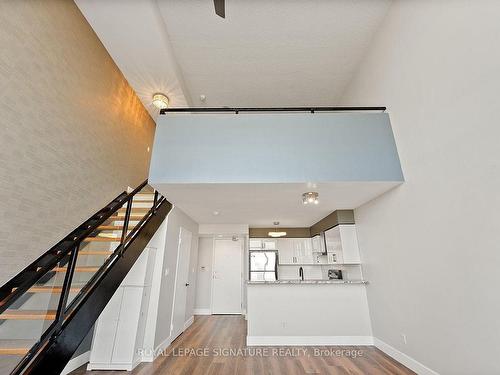 431-200 Manitoba St, Toronto, ON - Indoor