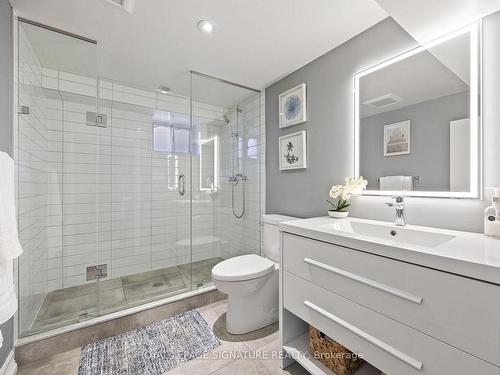 16 Stanley Ave, Toronto, ON - Indoor Photo Showing Bathroom