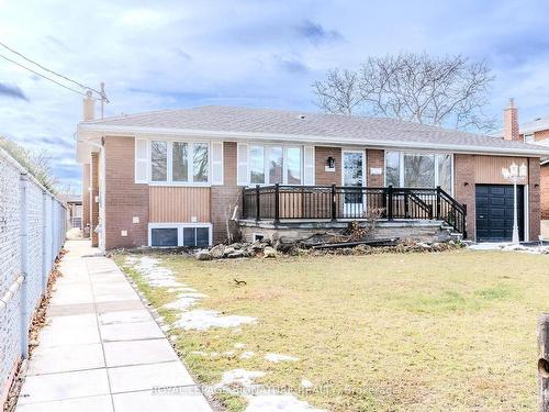 2218 Cliff Rd, Mississauga, ON - Outdoor