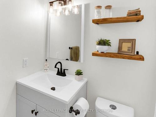 4466 Michael Ave, Lincoln, ON - Indoor Photo Showing Bathroom