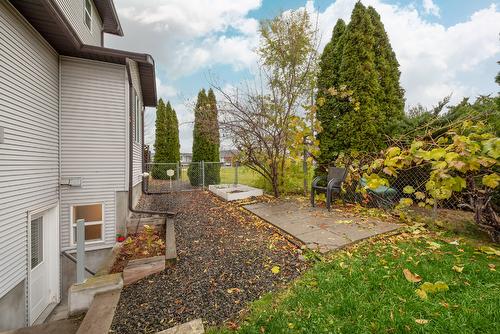 712 Ruston Road, Kelowna, BC - Outdoor