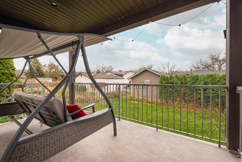 712 Ruston Road, Kelowna, BC - Outdoor With Deck Patio Veranda With Exterior