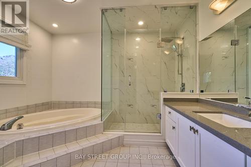 2049 Grand Boulevard, Oakville, ON - Indoor Photo Showing Bathroom