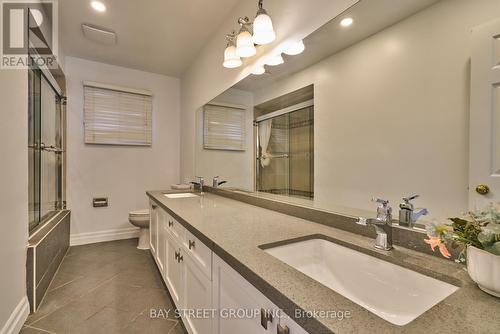 2049 Grand Boulevard, Oakville, ON - Indoor Photo Showing Bathroom