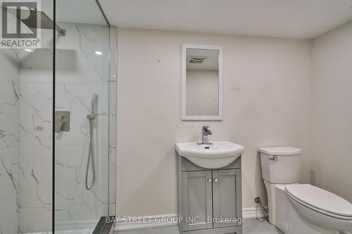 2049 Grand Boulevard, Oakville, ON - Indoor Photo Showing Bathroom