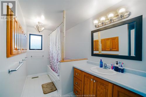 68 Argyle Crescent, Chatham, ON - Indoor Photo Showing Bathroom