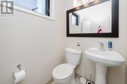 68 Argyle Crescent, Chatham, ON - Indoor Photo Showing Bathroom