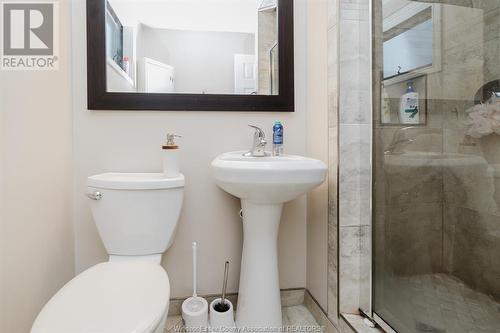 68 Argyle Crescent, Chatham, ON - Indoor Photo Showing Bathroom