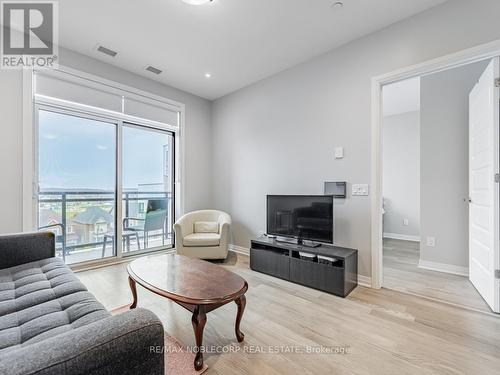 516 - 50 Kaitting Trail, Oakville, ON - Indoor Photo Showing Living Room