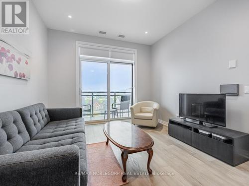 516 - 50 Kaitting Trail, Oakville, ON - Indoor Photo Showing Living Room