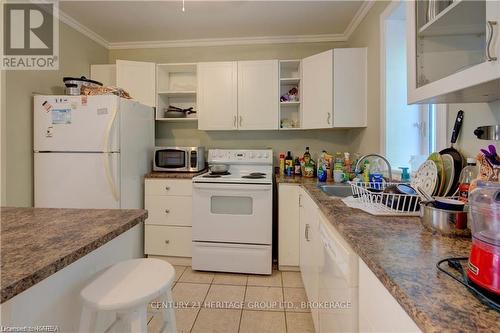 549 Alfred Street, Kingston (East Of Sir John A. Blvd), ON - Indoor Photo Showing Kitchen