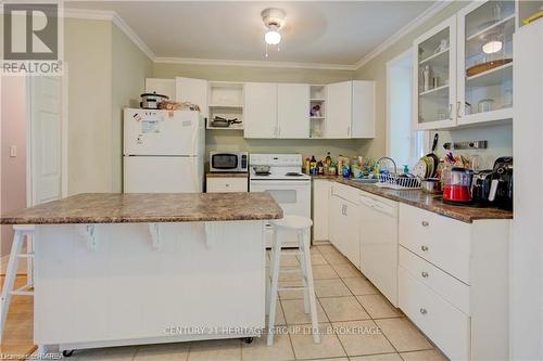 549 Alfred Street, Kingston (East Of Sir John A. Blvd), ON - Indoor Photo Showing Kitchen