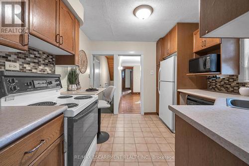 274 Edgemont Street S, Hamilton, ON - Indoor Photo Showing Kitchen