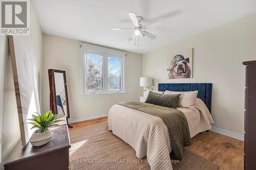 274 Edgemont Street S, Hamilton, ON - Indoor Photo Showing Bedroom