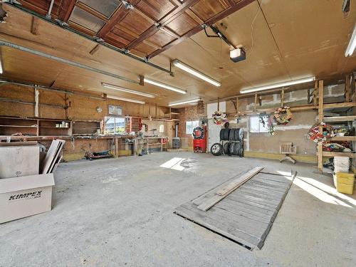 Garage - 455 10E Rang E., Saint-Nazaire-D'Acton, QC - Indoor Photo Showing Garage