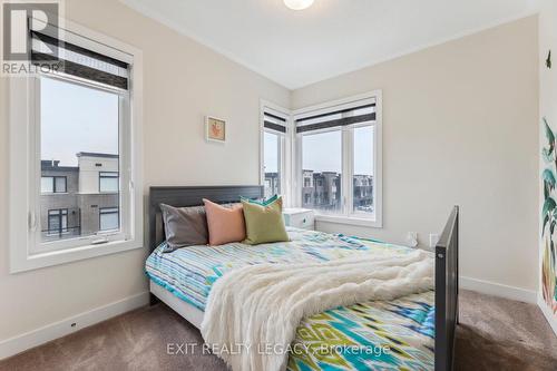 2528 Castlegate Crossing, Pickering, ON - Indoor Photo Showing Bedroom