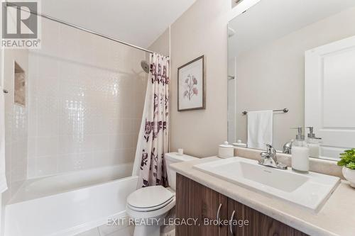 2528 Castlegate Crossing, Pickering, ON - Indoor Photo Showing Bathroom