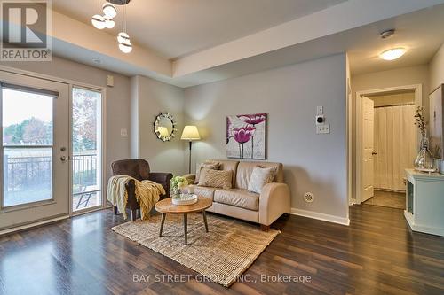 5 - 2895 Hazelton Place, Mississauga, ON - Indoor Photo Showing Living Room