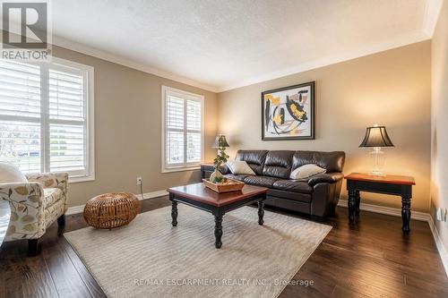 43 Brantwood Park Road, Brantford, ON - Indoor Photo Showing Living Room