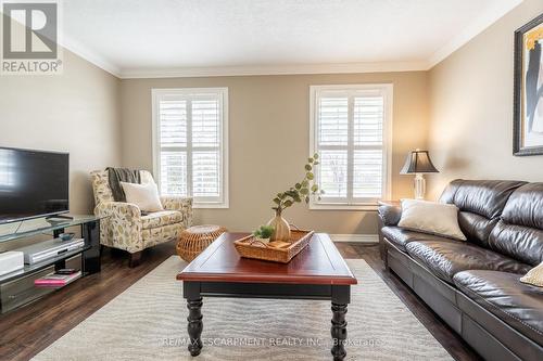 43 Brantwood Park Road, Brantford, ON - Indoor Photo Showing Living Room