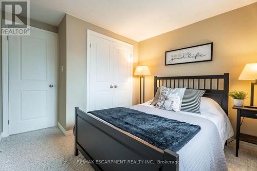 43 Brantwood Park Road, Brantford, ON - Indoor Photo Showing Bedroom