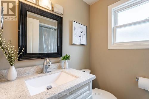 43 Brantwood Park Road, Brantford, ON - Indoor Photo Showing Bathroom