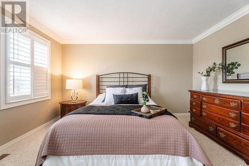 43 Brantwood Park Road, Brantford, ON - Indoor Photo Showing Bedroom