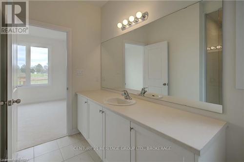 12 Oakmont Drive, Loyalist (Bath), ON - Indoor Photo Showing Bathroom