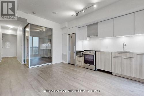 934 - 251 Jarvis Street, Toronto, ON - Indoor Photo Showing Kitchen