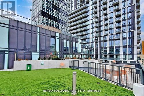 934 - 251 Jarvis Street, Toronto, ON - Outdoor