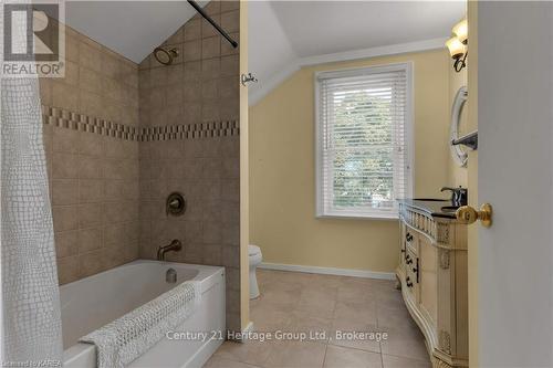 370 Stone Street, Gananoque (821 - Gananoque), ON - Indoor Photo Showing Bathroom