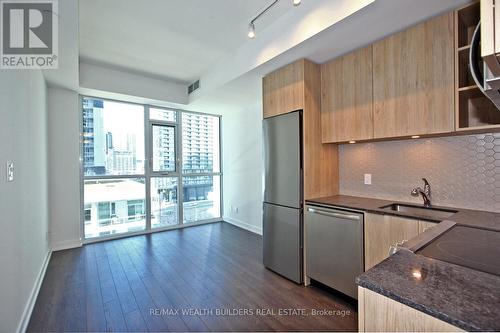 804 - 30 Ordnance Street, Toronto, ON - Indoor Photo Showing Kitchen