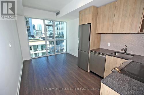 804 - 30 Ordnance Street, Toronto, ON - Indoor Photo Showing Kitchen