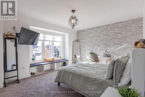 8665 Glavcic Drive, Niagara Falls (219 - Forestview), ON - Indoor Photo Showing Bedroom