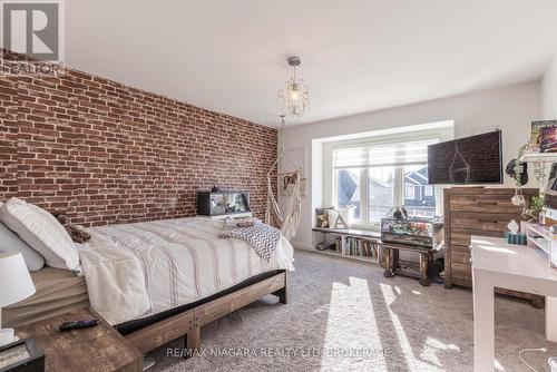 8665 Glavcic Drive, Niagara Falls (219 - Forestview), ON - Indoor Photo Showing Bedroom