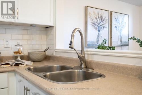 87 Sprucedale Way, Whitby (Pringle Creek), ON - Indoor Photo Showing Kitchen With Double Sink