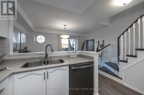 87 Sprucedale Way, Whitby (Pringle Creek), ON - Indoor Photo Showing Kitchen With Double Sink